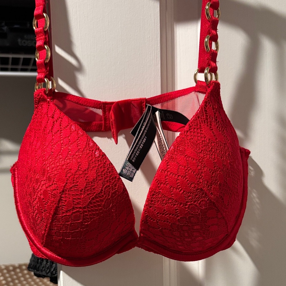 Victoria's Secret Bold Red Lace Bra